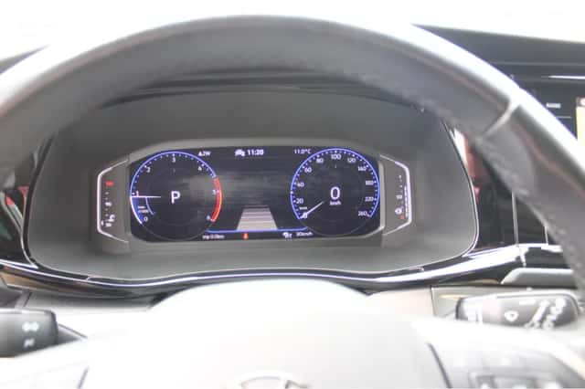 Volkswagen California (2022) thumbnail 2
