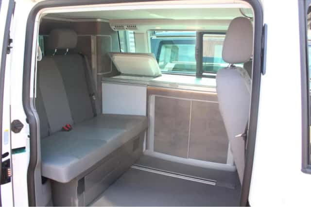 Volkswagen California (2020) thumbnail 2