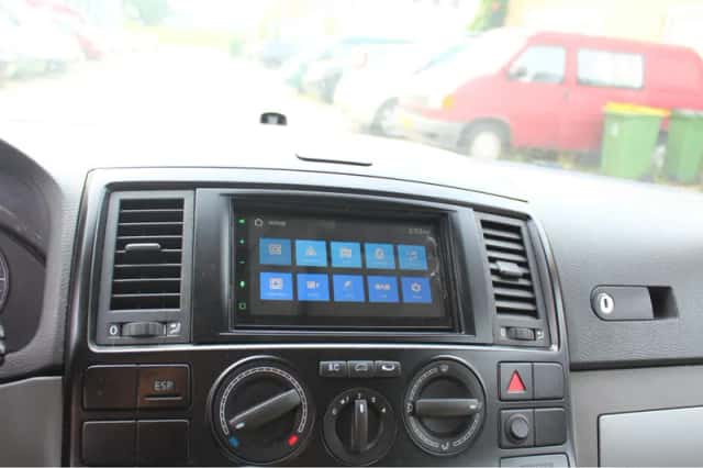 Volkswagen California (2005) thumbnail 6