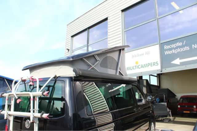 Volkswagen California (2010) thumbnail 4