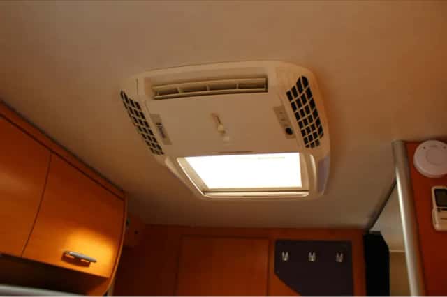 Hymer Camp (2007) thumbnail 5
