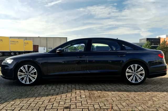 Audi A8 (2018) thumbnail 6