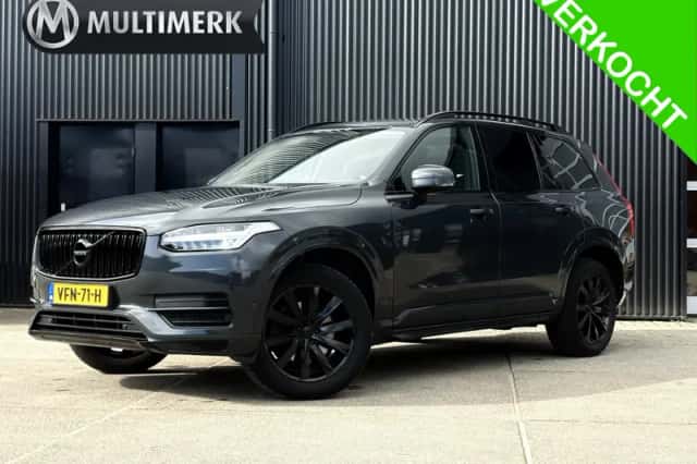 Volvo XC90 (2017) thumbnail 1