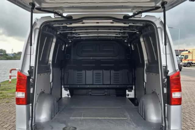 Mercedes-Benz Vito (2021) thumbnail 6