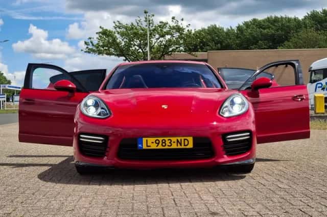 Porsche Panamera (2014) thumbnail 2