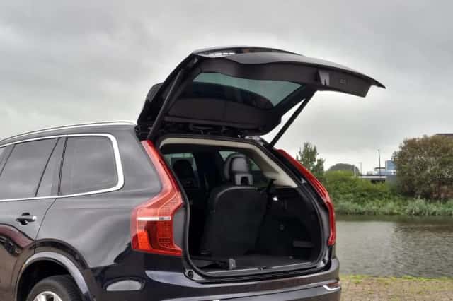Volvo XC90 (2016) thumbnail 4