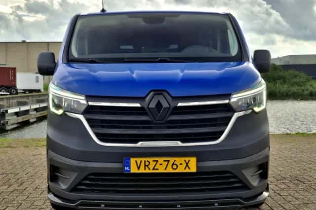 Renault Trafic (2022) thumbnail 6