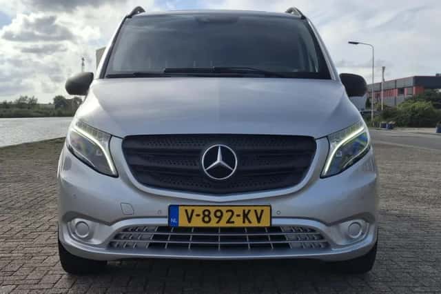Mercedes-Benz Vito (2018) thumbnail 2