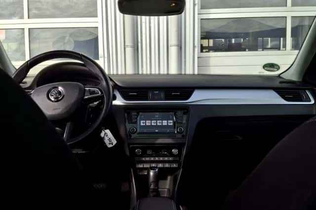 Škoda Rapid (2017) thumbnail 3