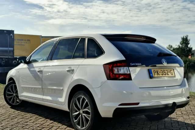 Škoda Rapid (2017) thumbnail 5