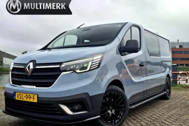 Renault Trafic (2022) thumbnail 1