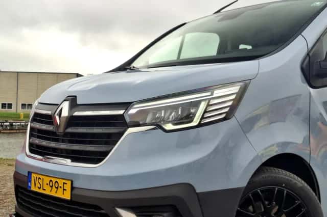 Renault Trafic (2022) thumbnail 2