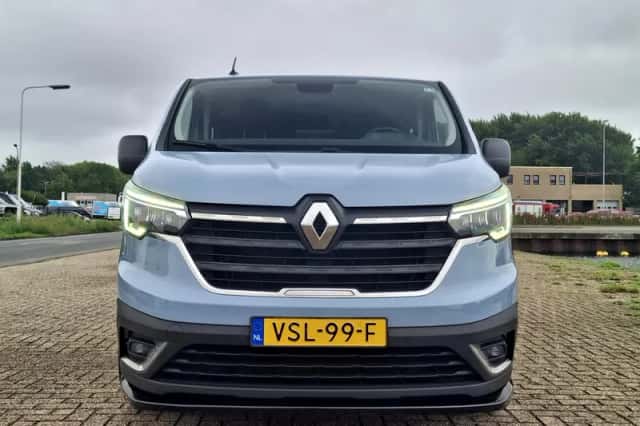 Renault Trafic (2022) thumbnail 5