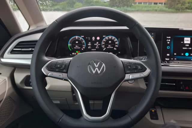 Volkswagen Multivan (2026) thumbnail 3