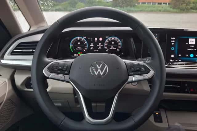 Volkswagen Multivan (2026) thumbnail 3