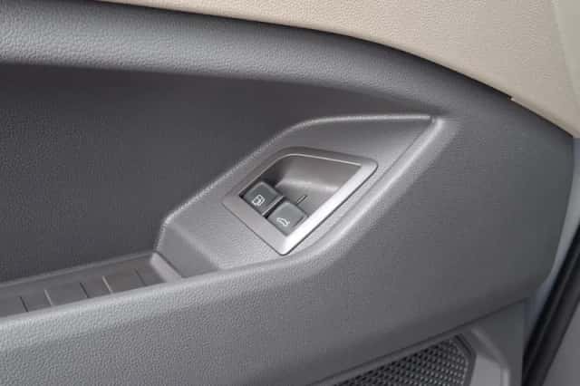 Volkswagen Multivan (2026) thumbnail 6