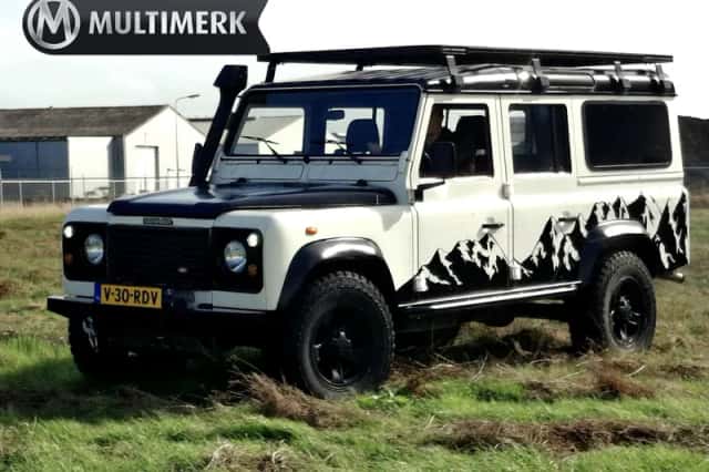 Land Rover Defender (2006) thumbnail 1