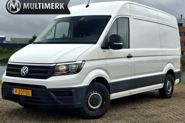Volkswagen Crafter (2018) thumbnail 1