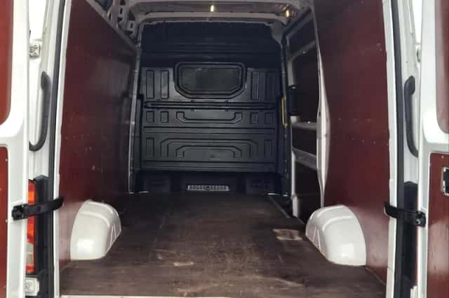 Volkswagen Crafter (2018) thumbnail 6