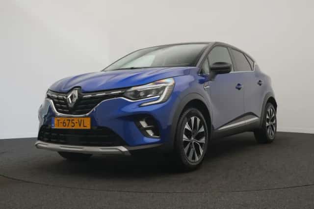 Renault Captur (2023) thumbnail 5