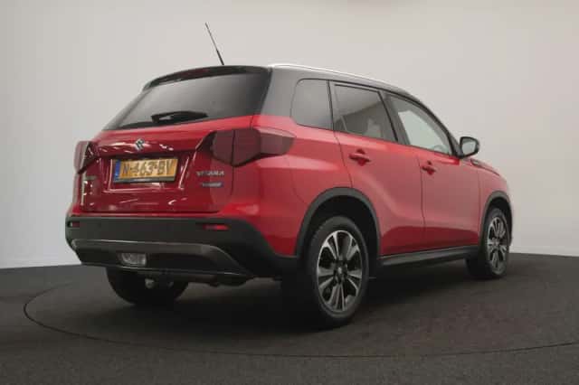 Suzuki Vitara (2021) thumbnail 6