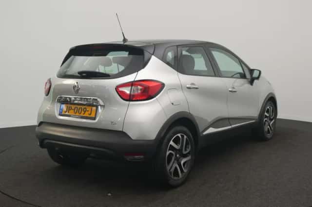 Renault Captur (2014) thumbnail 4