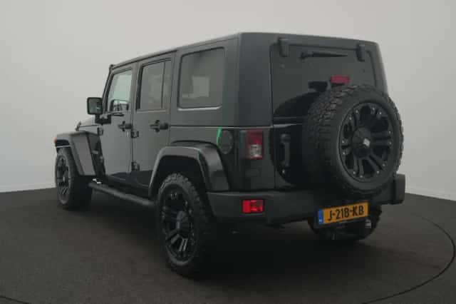 Jeep Wrangler (2008) thumbnail 3