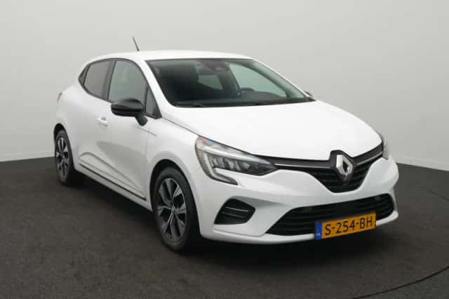 Renault Clio (2022) thumbnail 2