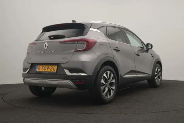 Renault Captur (2022) thumbnail 6