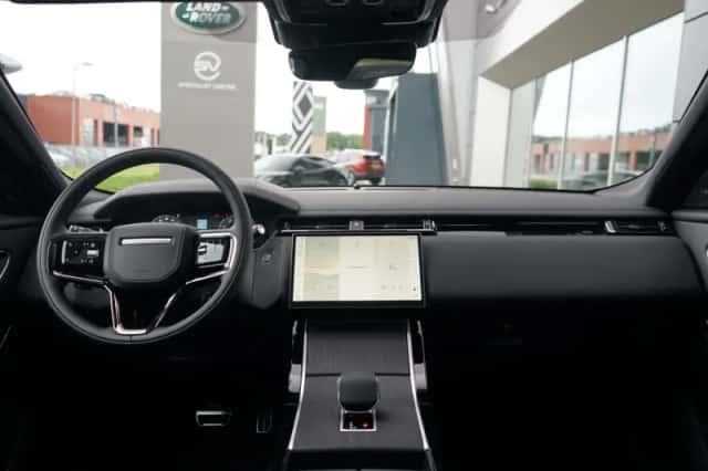 Land Rover Range Rover Velar (2026) thumbnail 4