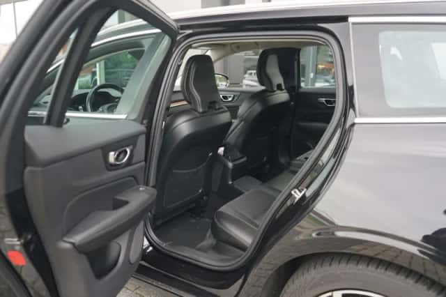 Volvo V60 (2020) thumbnail 5