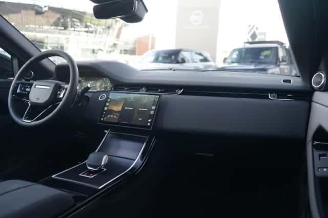 Land Rover Range Rover Evoque (2026) thumbnail 3