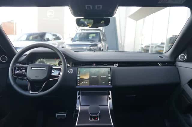 Land Rover Range Rover Evoque (2026) thumbnail 4
