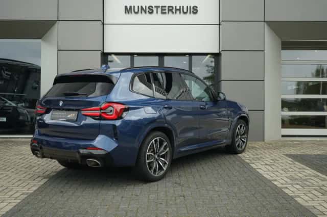 BMW X3 (2023) thumbnail 2