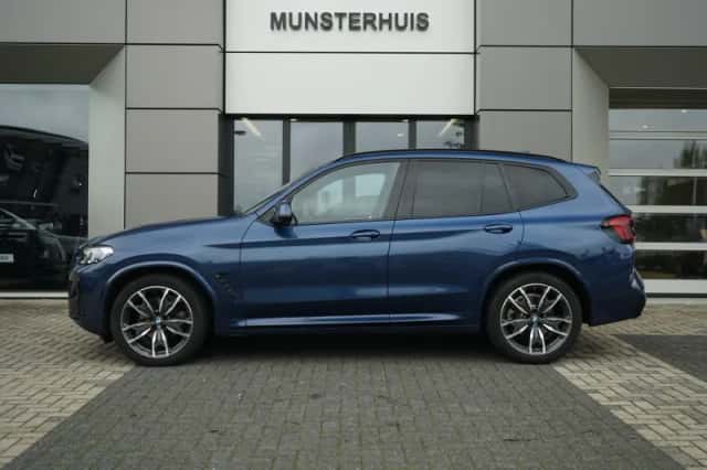 BMW X3 (2023) thumbnail 6