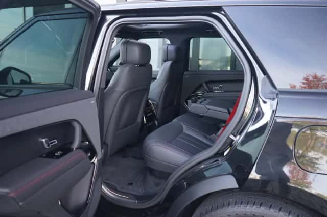 Land Rover Range Rover Sport (2026) thumbnail 5