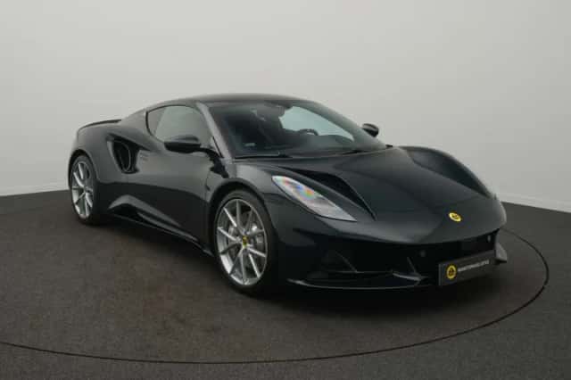 Lotus Emira (2026) thumbnail 2