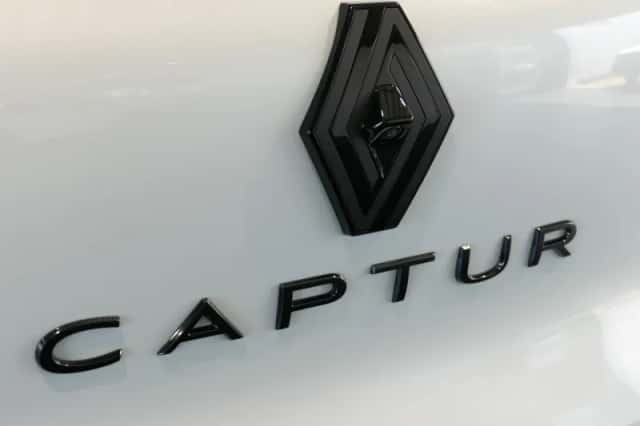 Renault Captur (2025) thumbnail 5
