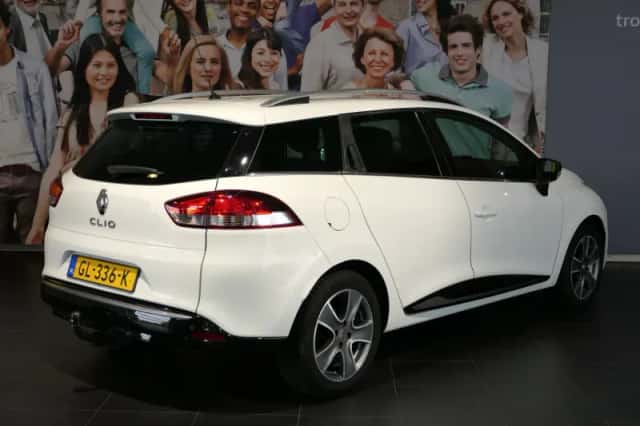 Renault Clio (2015) thumbnail 3