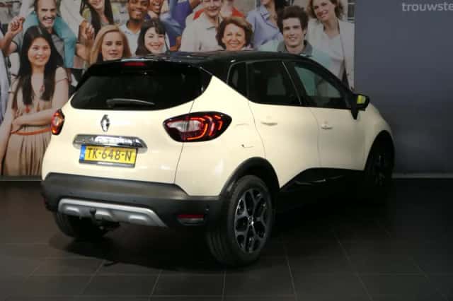 Renault Captur (2018) thumbnail 3