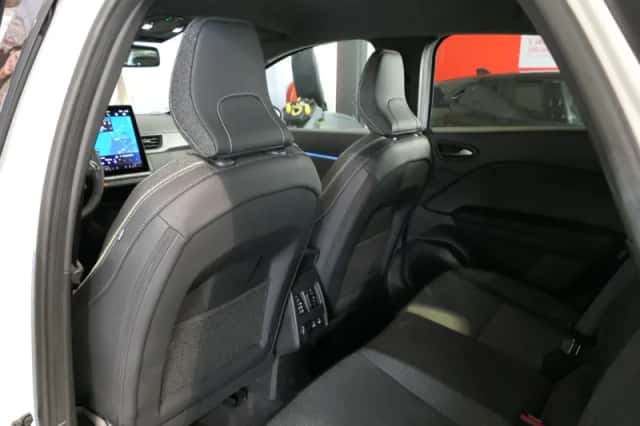 Renault Captur (2026) thumbnail 6