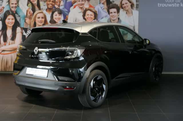 Renault Captur (2025) thumbnail 3