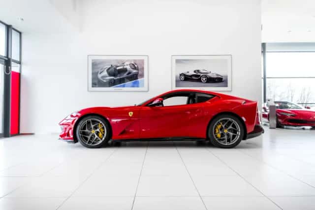 Ferrari 812 Superfast (2019) thumbnail 2