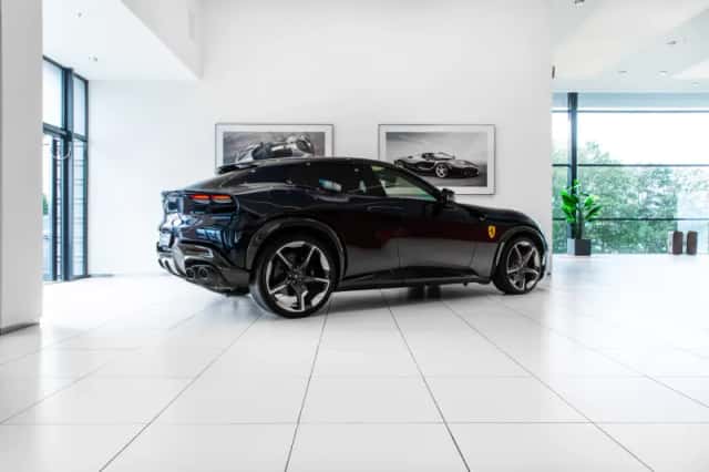 Ferrari Purosangue (2024) thumbnail 4