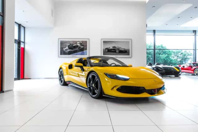 Ferrari 296 GTS (2024) thumbnail 1