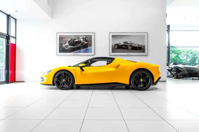 Ferrari 296 GTS (2024) thumbnail 2