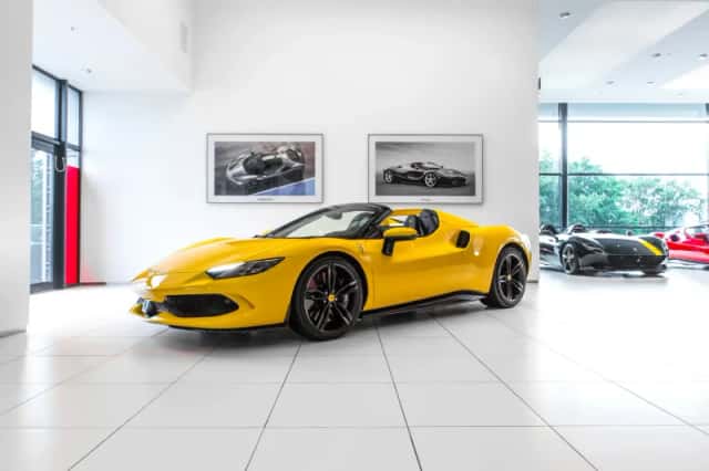Ferrari 296 GTS (2024) thumbnail 3
