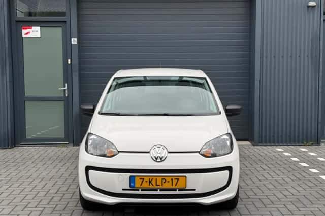 Volkswagen Up! (2013) thumbnail 2