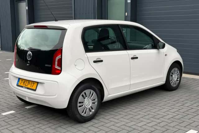 Volkswagen Up! (2013) thumbnail 6