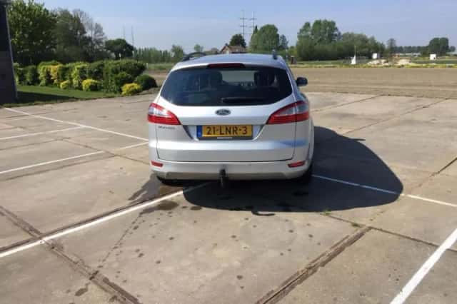 Ford Mondeo (2010) thumbnail 2